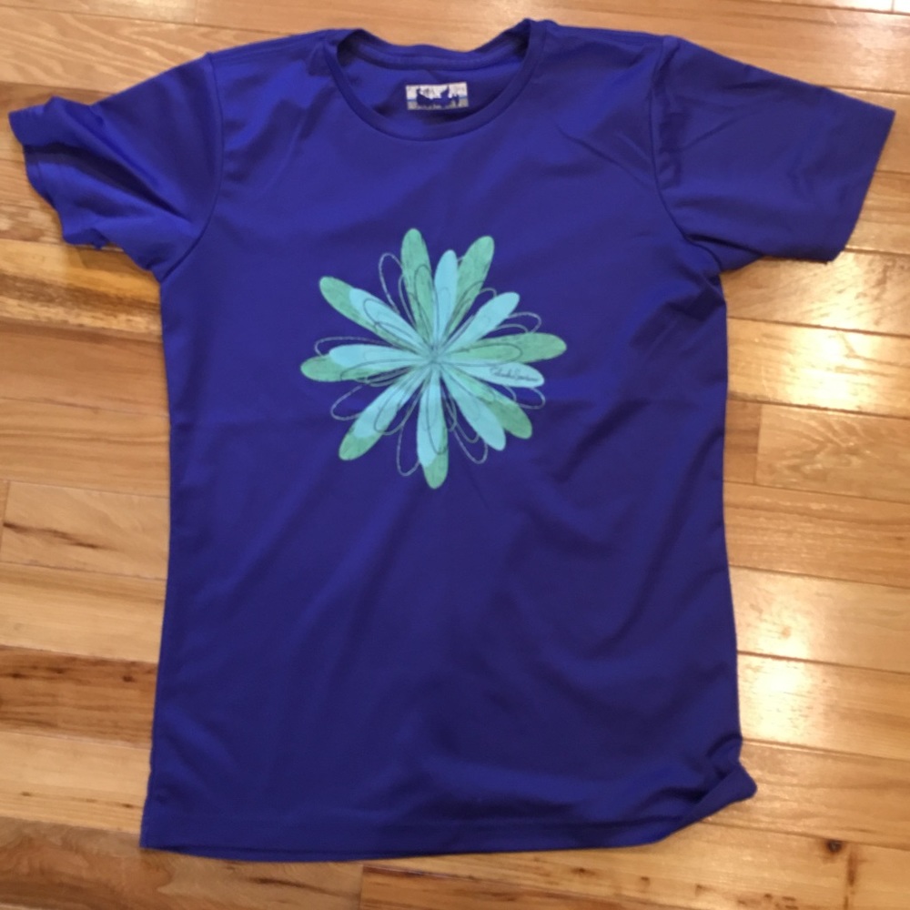 Culumbia sportswear t-shirt